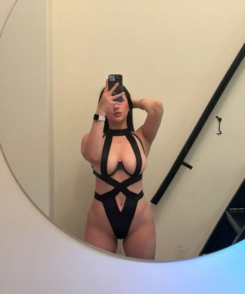 Аня